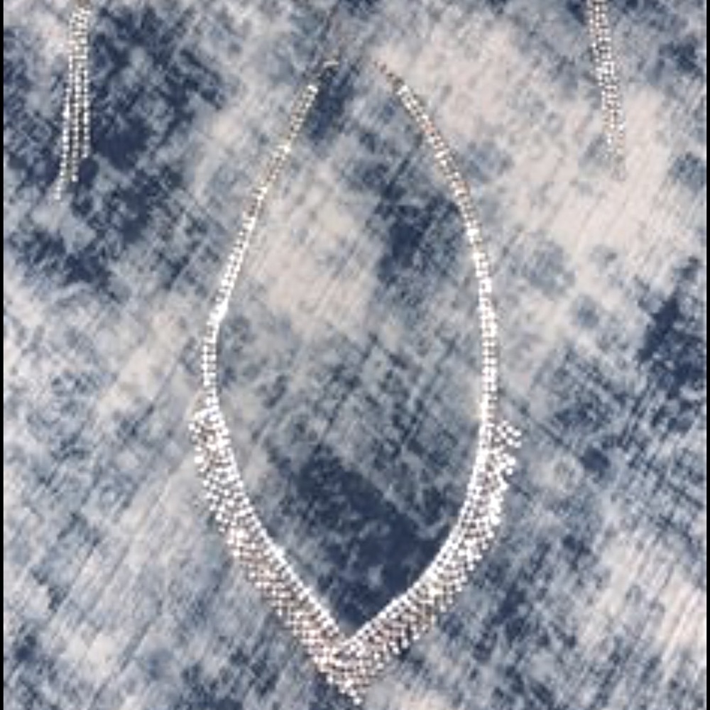 Matching jewelry set